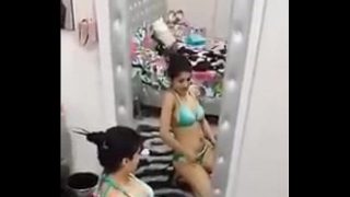Gadis India di Dubai yang siap melayani hasratmu, hubungi 971521688502