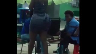 Pantat Terbesar dan Paling Menggoda di Nigeria
