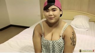 JohnTronX – Bercinta Ganas dengan Amatir Thailand Montok yang Menggairahkan
