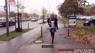 Gadis Turki Jerman digiring ke pertemuan seks publik di jalanan