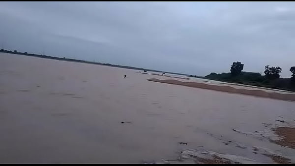 Tante India yang menggoda