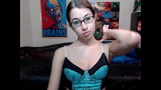 Alexxxcoal, si jalang liar, memamerkan tubuhnya dan bercinta panas di live webcam – 6cam.biz