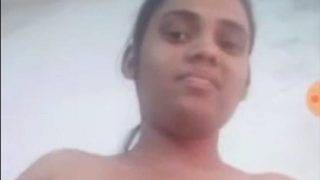Gadis India bugil live video call