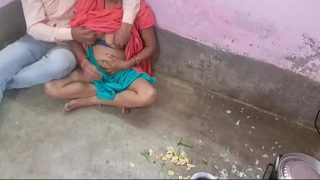 Gadis seksi Chennai digoyang keras di ranjang Ooty