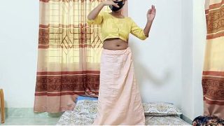 Tarian Erotis Gadis Desi yang Menggoda dan Sensual