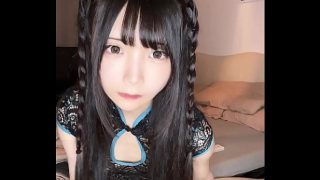Gadis Oriental yang Menggoda