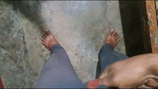 Pacar Desi melayani nafsu pacar di kamar mandi