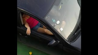 Gadis Arab seksi menggoda di tempat umum