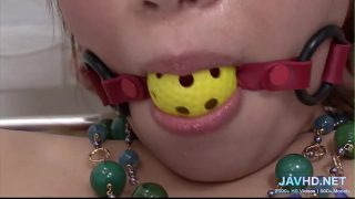 Gadis Jepang dengan Semak Belukar Lebat 8