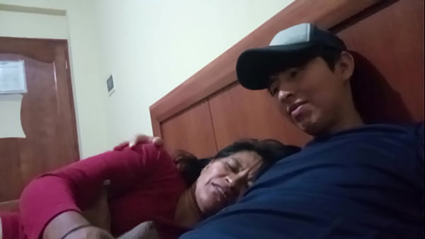 Kembali lagi dengan mertuaku, dia doyan banget ngentot seharian sama gue, bener-bener jalang