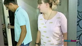 Gadis montok Rusia dengan payudara besar menggoda dan bercinta bak pelacur