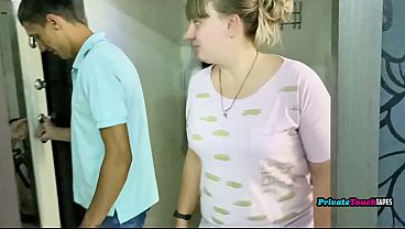 Gadis montok Rusia dengan payudara besar menggoda dan bercinta bak pelacur