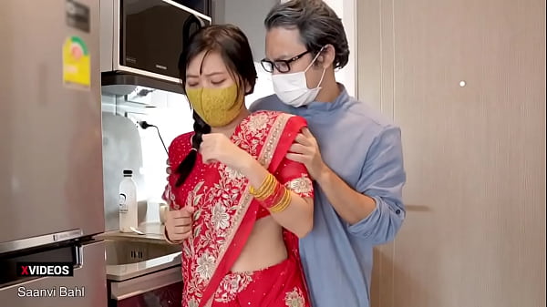 Gadis India Bergoyang, Rayu Ayah Tiri dengan Kontol Besarnya! (Suara Hindi)