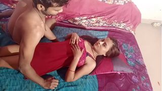 Istri Rumahan India Terbaik dengan Payudara Besar Beraksi Mesra dan Liar Bersama Suami – Audio Desi Hindi Penuh