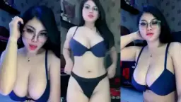 BabyFe Berkacamata, Toket Montok Menggoda