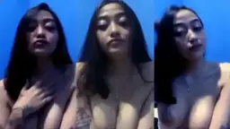 Camila Belahan Payudaranya yang Menggoda