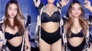 Dinata Cantik Montok, Tubuh Seksi Menggoda dan Bikin Nafsu Bergelora