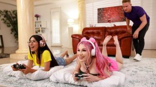 Gamer Seksi Haus Anal Gratis di Reality Kings