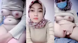 Nella Berjilbab Ukhti Sensual dengan Toge
