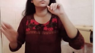 Video klip mandi telanjang bhabhi desi rambut panjang