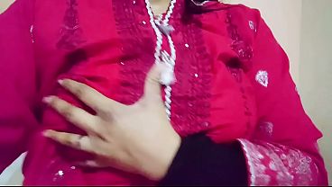 Desi bhabhi ko chod ke pani nikal diya, Hindi audio ke saath garam maza.