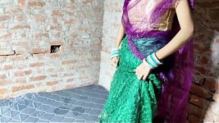 Aku ngewe cewek India desi di ranjang, makin greget tiap gerakan.