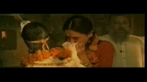 Nikal diya tera bra, ab hum hain is pal yahan, bas teri chikhein sunni hain.