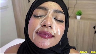 Ngentot Keras Cewek Hijab ABG Sampai Muncrat Di Dalam