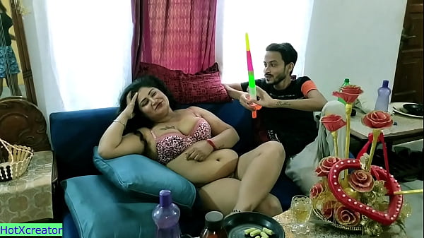 Bokep India: Bhabhi Mesum Rayakan Ulang Tahun dengan Kekasih Muda yang Ganas!
