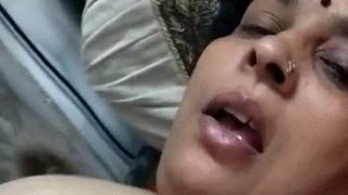 Bajingan, tante montok dengan MMS telanjang bikin ngilu