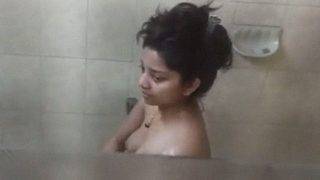 Kamera tersembunyi di toilet India, bikin makin greget