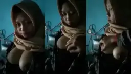 Mainin pentil pacar ABG jilbab sampe muncrat.