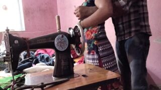 Tailer kotor ngentot bhabhi montok di tokonya
