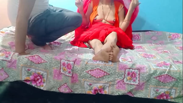 Pas lagi sepi di rumah, mbak ipar main-main angkat rok depan adik ipar