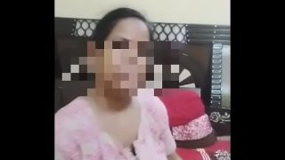 Desi haus bhabhi ke saath garmi raat ka khel.