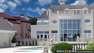 Nonton Angelina Valentin di Brazzers – Dua Kontol Besar Sekaligus di Memek Sama Bontot, Tembem Banget