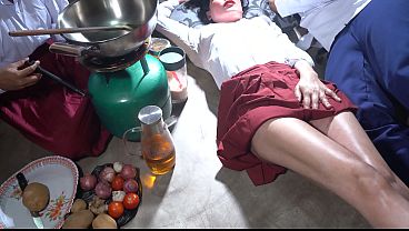 Ibu tiri dapur India, kakak tiri desi yang bikin panas di dapur, nafsu menggila.