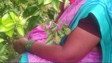 Bhabhi India di desa, ngentot di luar rumah, panas dan basah