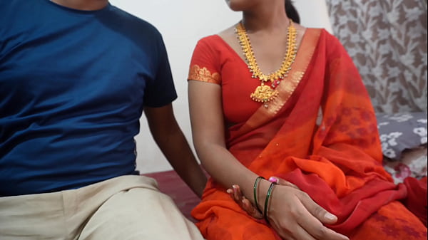 25 साल की मीठी टीचर ने अपने जवान स्टूडेंट के साथ जोरदार सेक्स किया, गर्म हिंदी ऑडियो में सुनो
