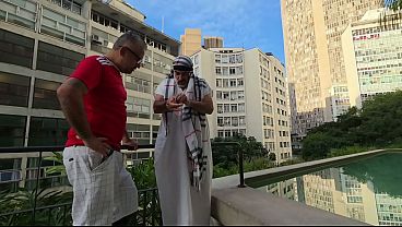 SHEIK ÁRABE PISOU NO BRASIL NA COPA, JUNTO COM O GUIA PEGARAM AS TORCEDORAS GOSTOSAS DO HOTEL, METERAM ATÉ O CUZINHO DESSAS VAGABUNDAS – COMPLETO NO RED