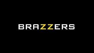 Tonton Video Hot Kate Dalia di Brazzers – Keluar Full dari www.zzfull.com/jumpi, Kontol Ngejepit!