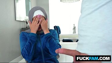 Tetangga Hijab Kena Kejutan Kontol Besar, Sophia Leone, Nicky Rebel