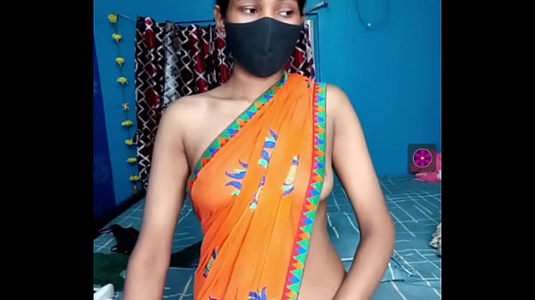 Tonton video sex langsung cewek India, bikin makin basah dan panas.