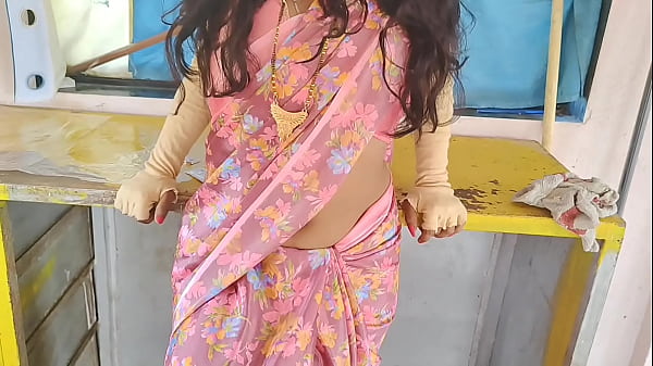 Kamarwali bai aur makaan malik ka garm desi choda chodi.