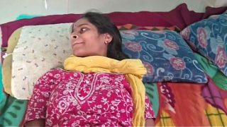 Desi Bhabhi digebah tetangga sampe meringis keenakan