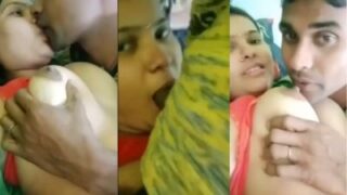Devar ngehisap susu montok Bhabhi-nya di Kerala, bikin basah kuyup