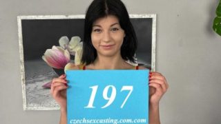 Ngentot CZ – Nessie Blue, si cewek Czech bikin kontol keras banget di casting.