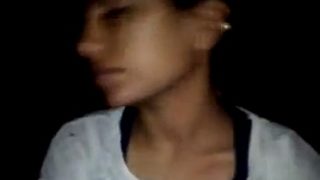 Nikmatin pussy basah desi, mainin foreplay hot India sampe muncrat