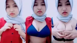 Ukhty seksi remas-remas toket montok gede banget