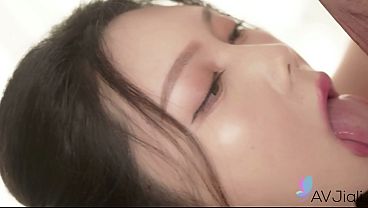 Cewek Cina seksi Ban Ban digenjot keras sampe mampus.